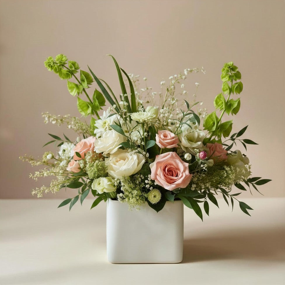 Garden Style Piqué Arrangement